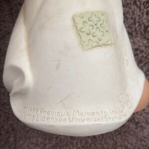 [SOLD]Precious Moments White Decorative Accent Piece